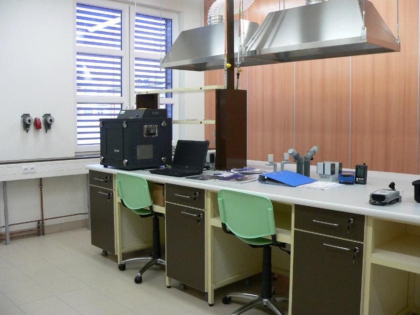 Gas chromatography laboratory